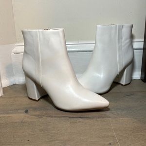 Brand New!! White Pointy Toed Heeled Boots